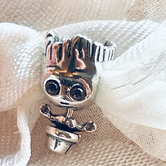 🌱 NWOT Groot Charm – Guardians of the Galaxy ✨ - Picture 3 of 13